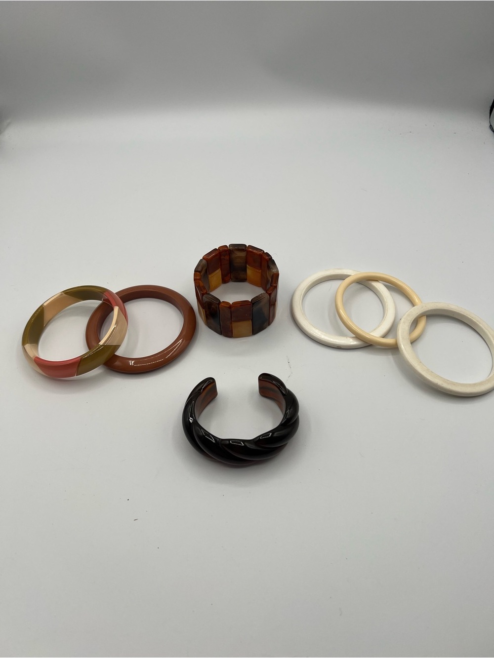 Assorted Women’s Resin Bangle Bracelet Set in Brown, Cream & Multicolor